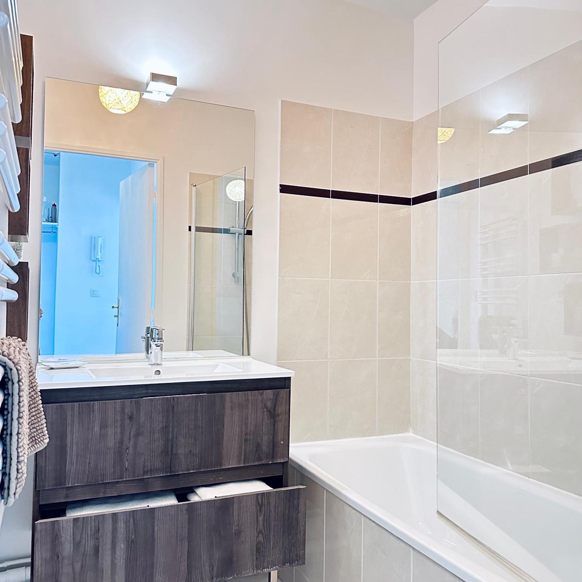 Beautiful Apartment * Parking* Disneyland 10 Min Montevrain Ngoại thất bức ảnh